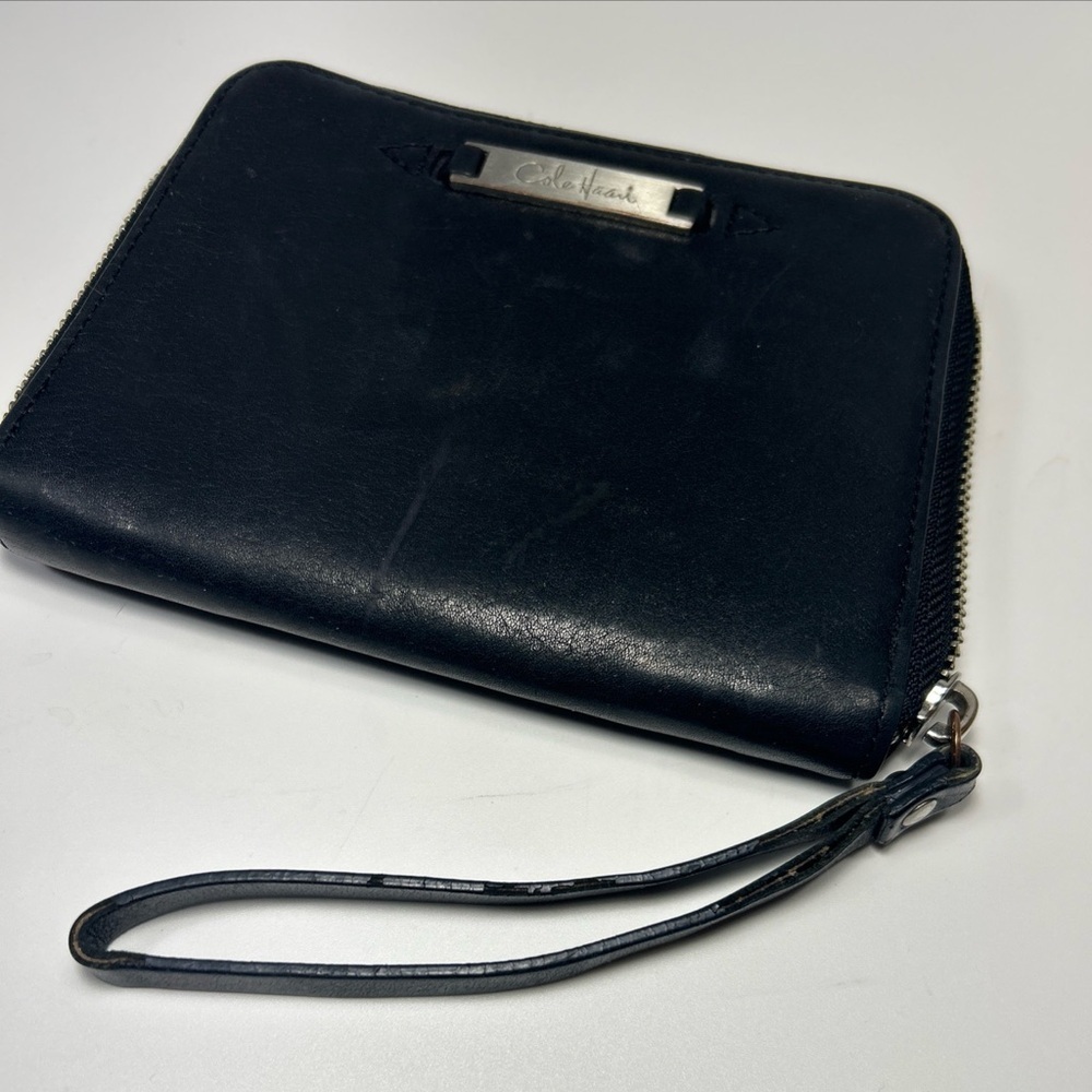 Cole Haan black leather zip wallet wristlet - Picture 3 of 9